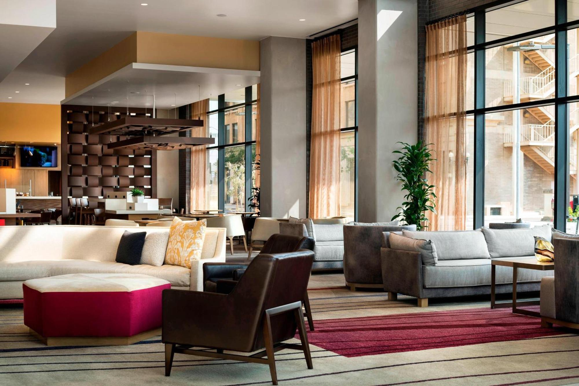 Courtyard By Marriott Phoenix Downtown Zewnętrze zdjęcie