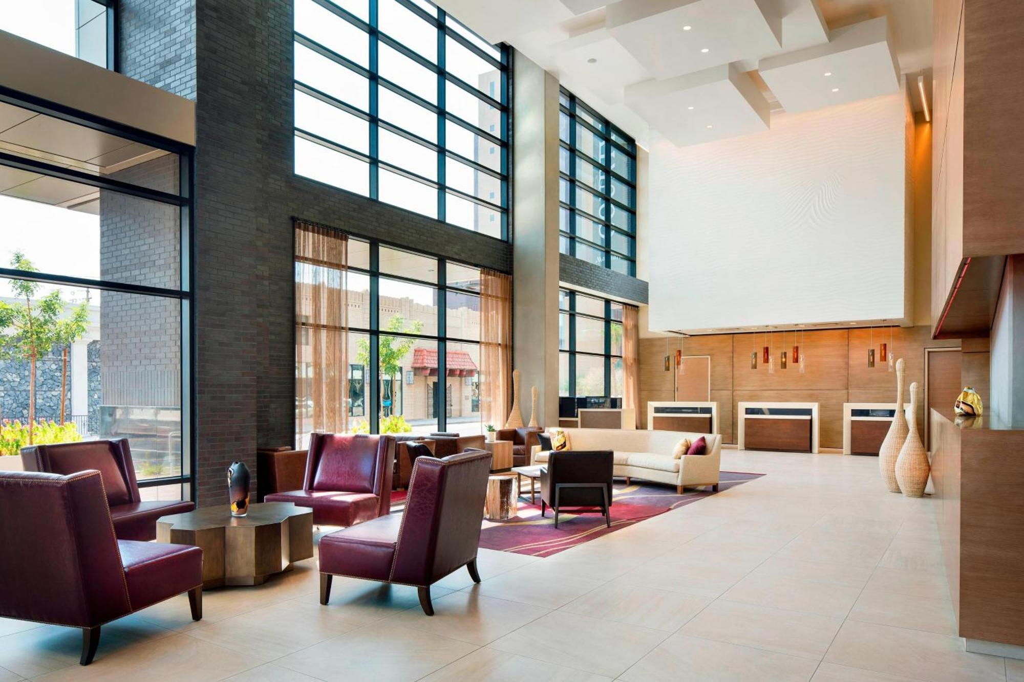 Courtyard By Marriott Phoenix Downtown Zewnętrze zdjęcie