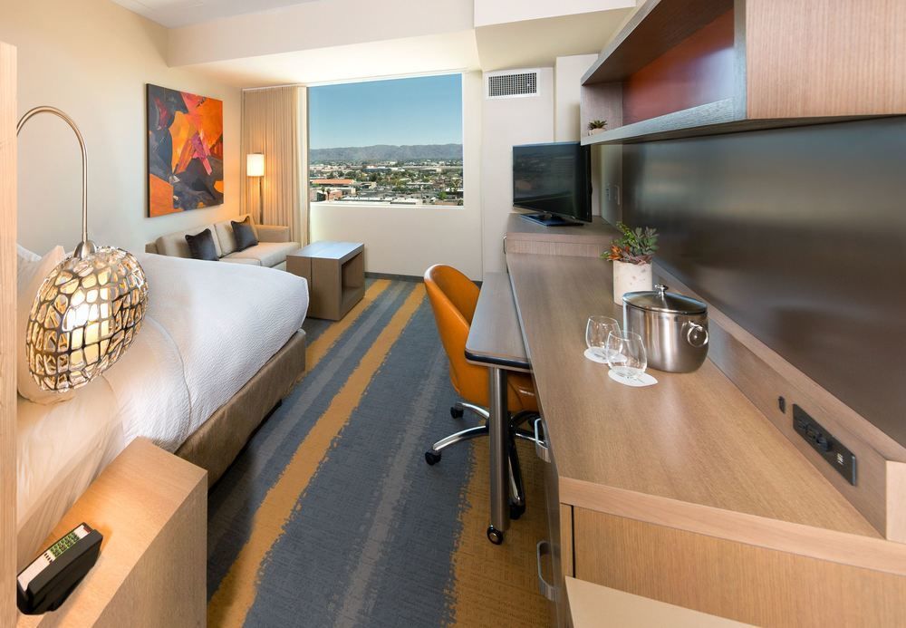 Courtyard By Marriott Phoenix Downtown Zewnętrze zdjęcie