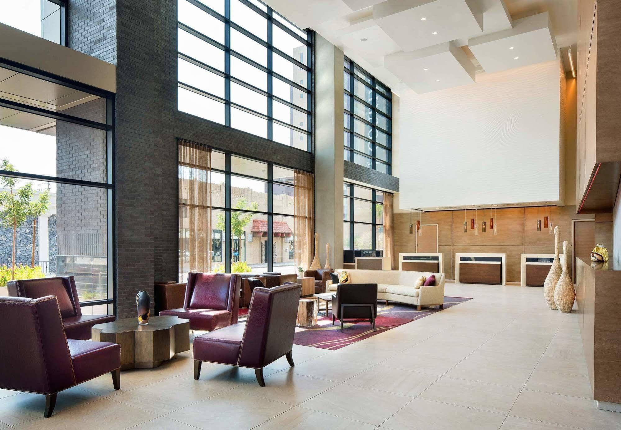 Courtyard By Marriott Phoenix Downtown Zewnętrze zdjęcie