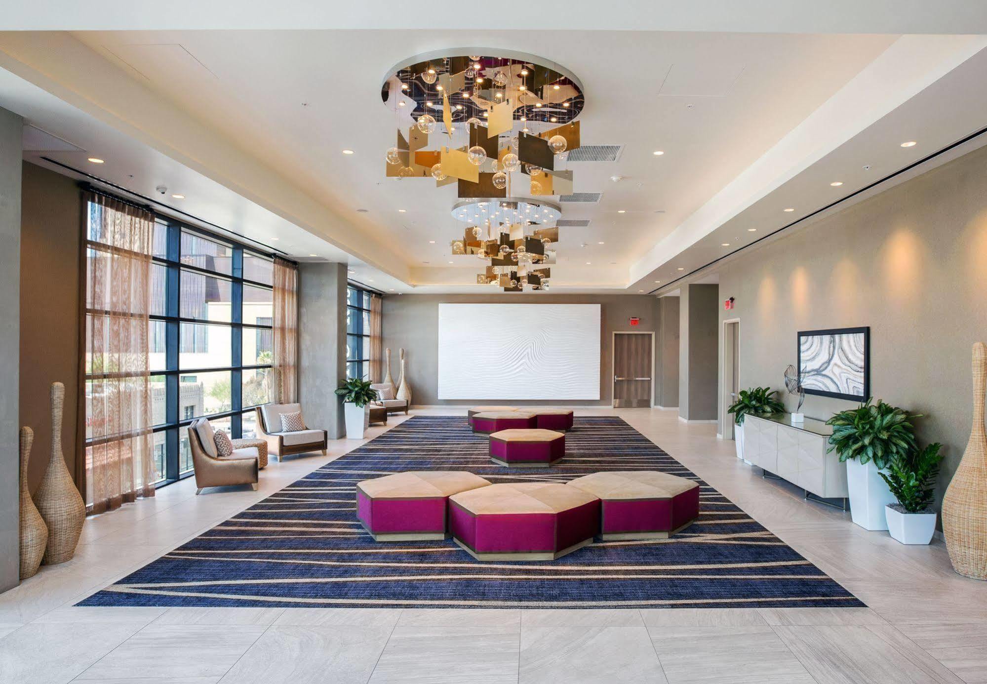 Courtyard By Marriott Phoenix Downtown Zewnętrze zdjęcie