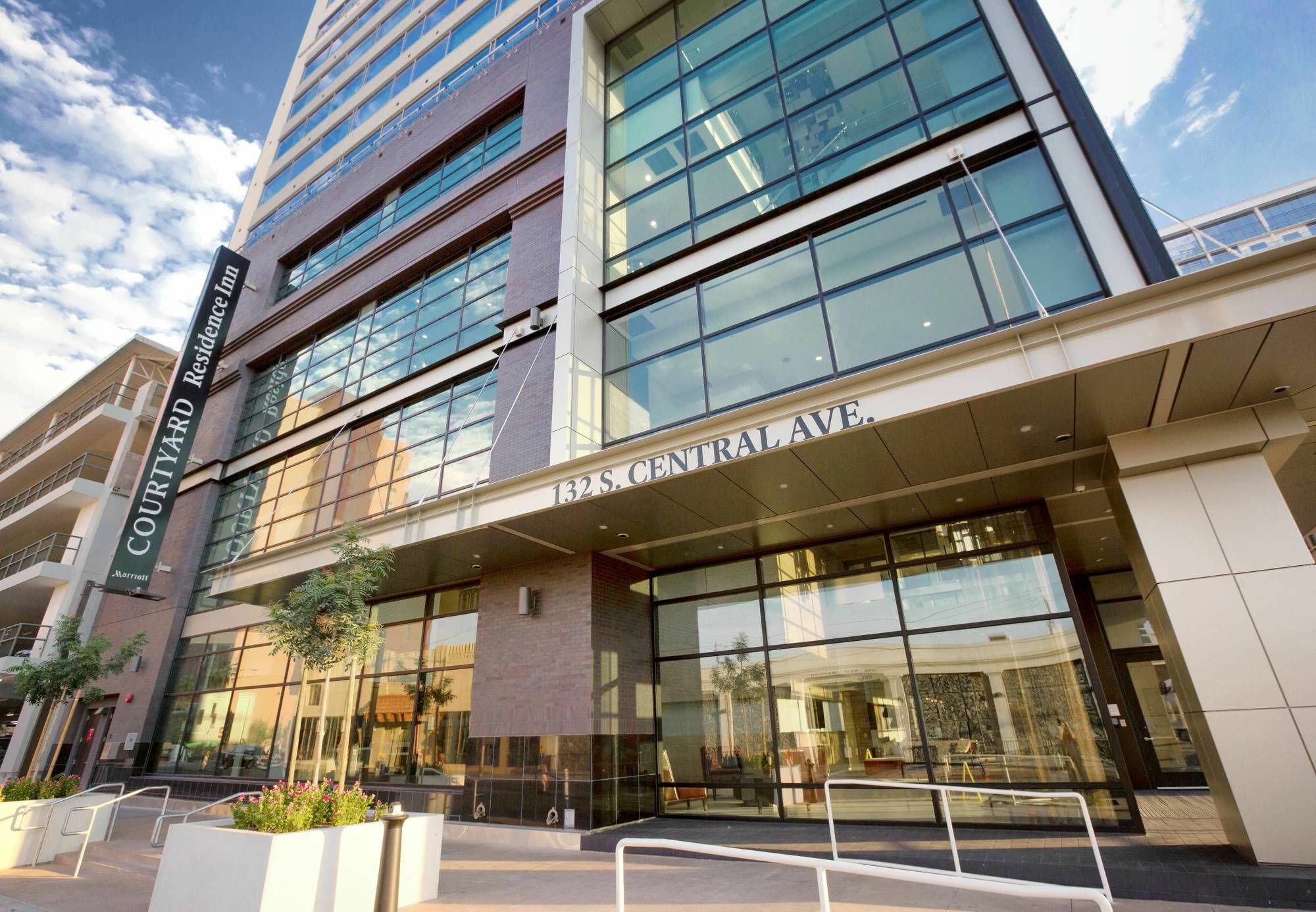 Courtyard By Marriott Phoenix Downtown Zewnętrze zdjęcie